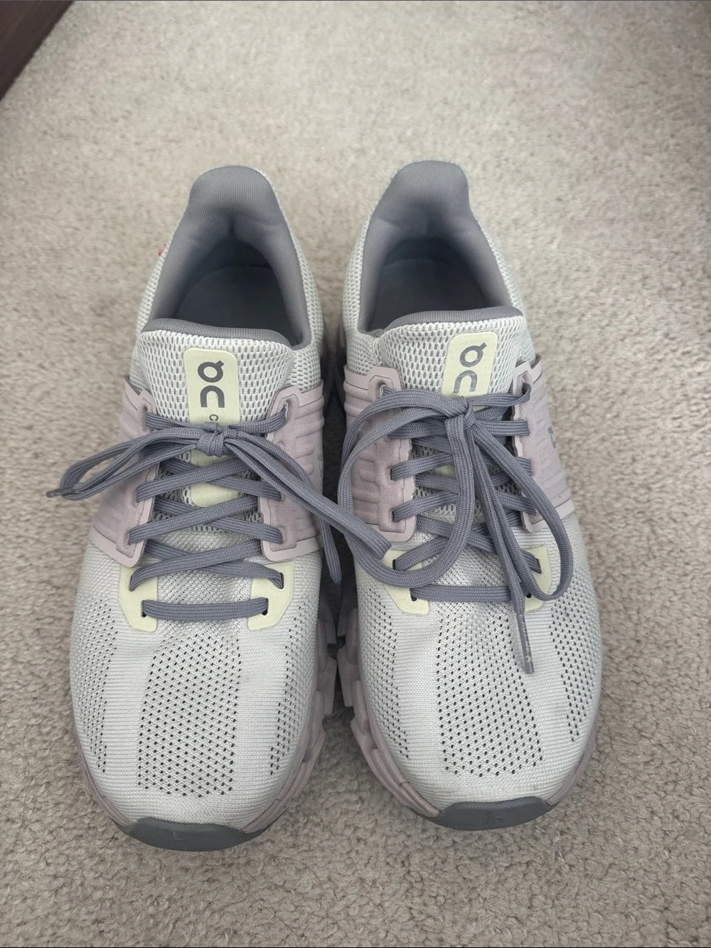 ON Cloud Swift Running Women's Cloud Running Shoes in Light Gray and Pale Purple